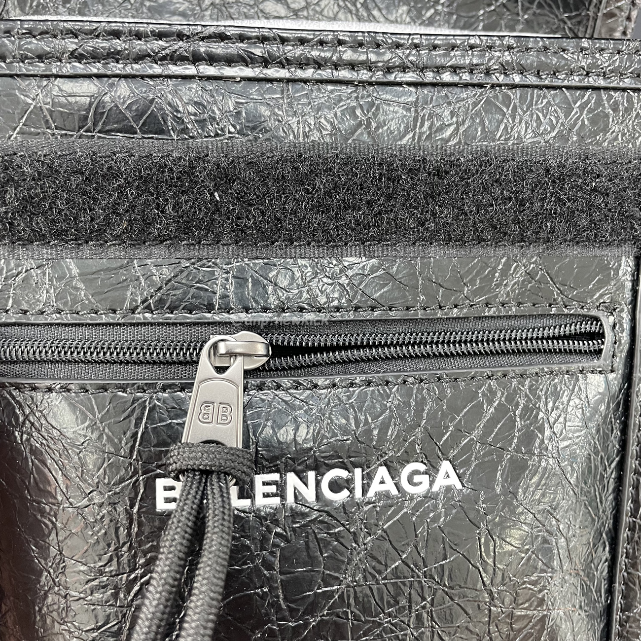 Balenciaga Explorer Arena Cracked Leather Messenger Bag Black (6) - newkick.cc